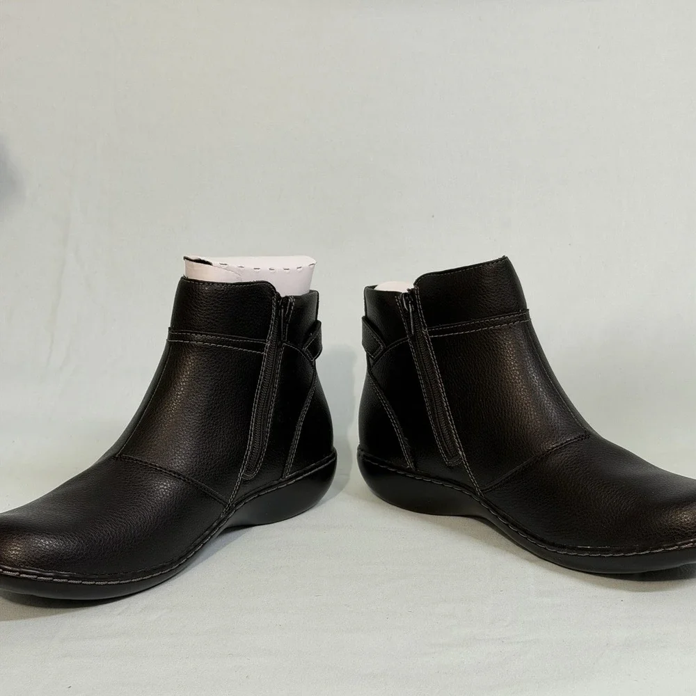 Clarks Collection‎ Size-8.5M Women Ashland Mabel Boot, Black Tumbled Leather
